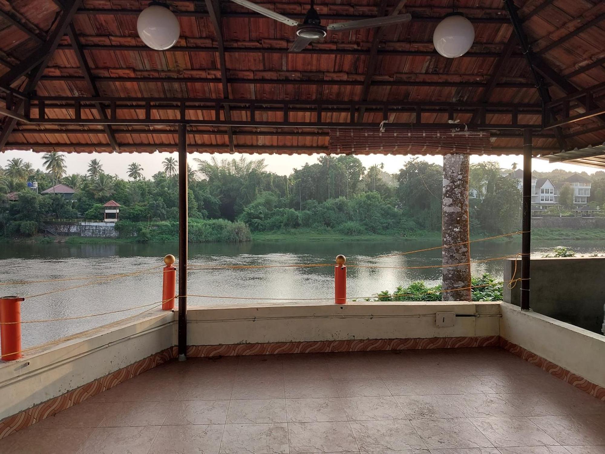 Stayberries River Rock Villa Athirapilly Kizhake Chālakudi Εξωτερικό φωτογραφία