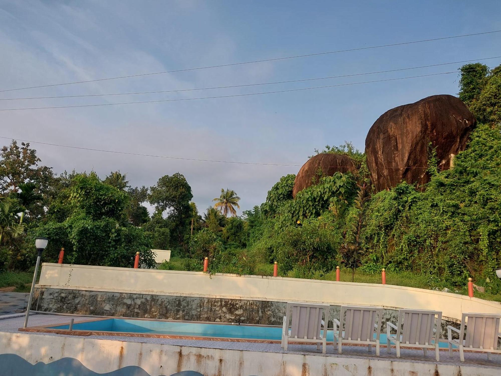 Stayberries River Rock Villa Athirapilly Kizhake Chālakudi Εξωτερικό φωτογραφία